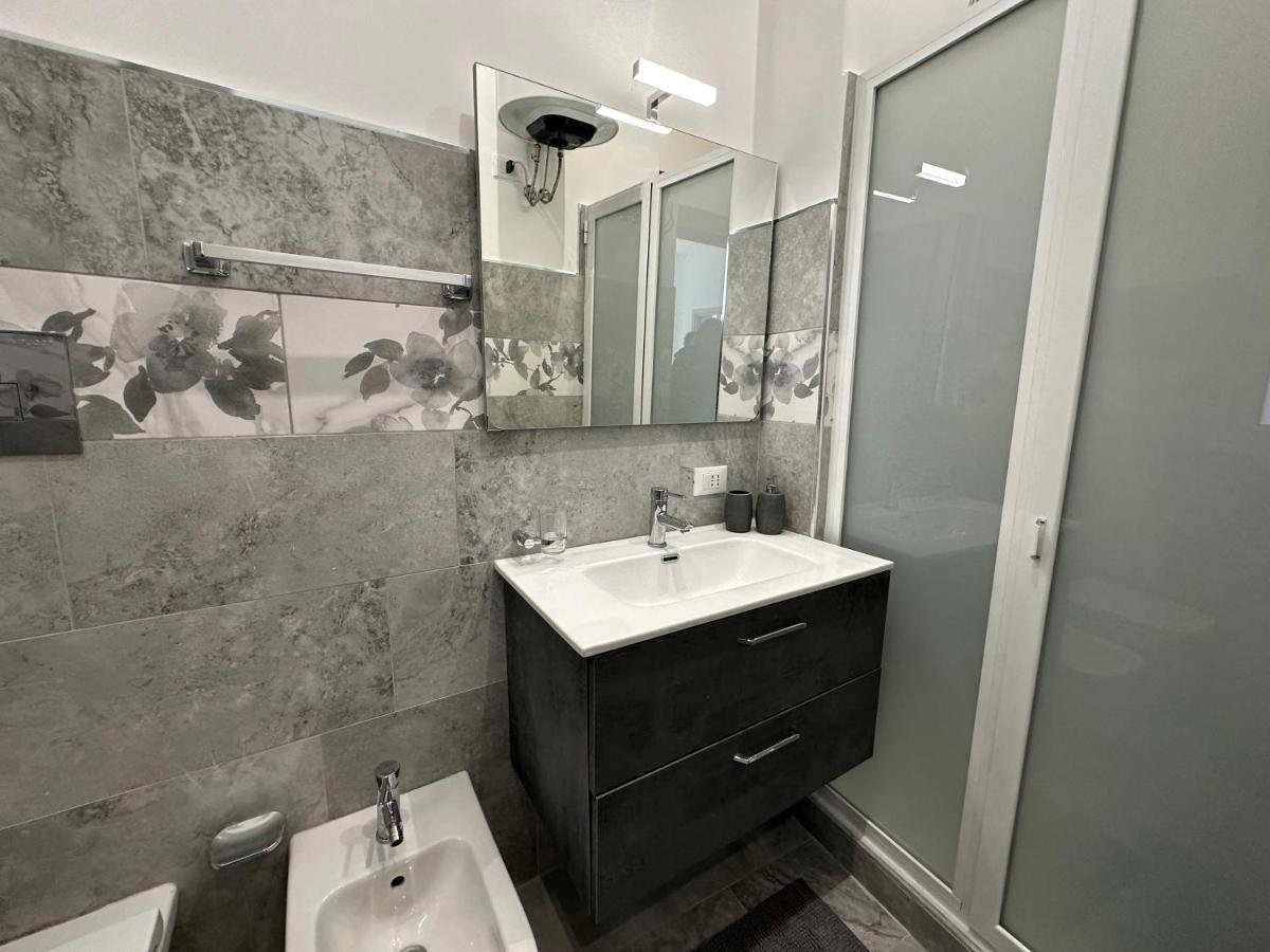 Di Pavia Apartment Palermo Bagian luar foto