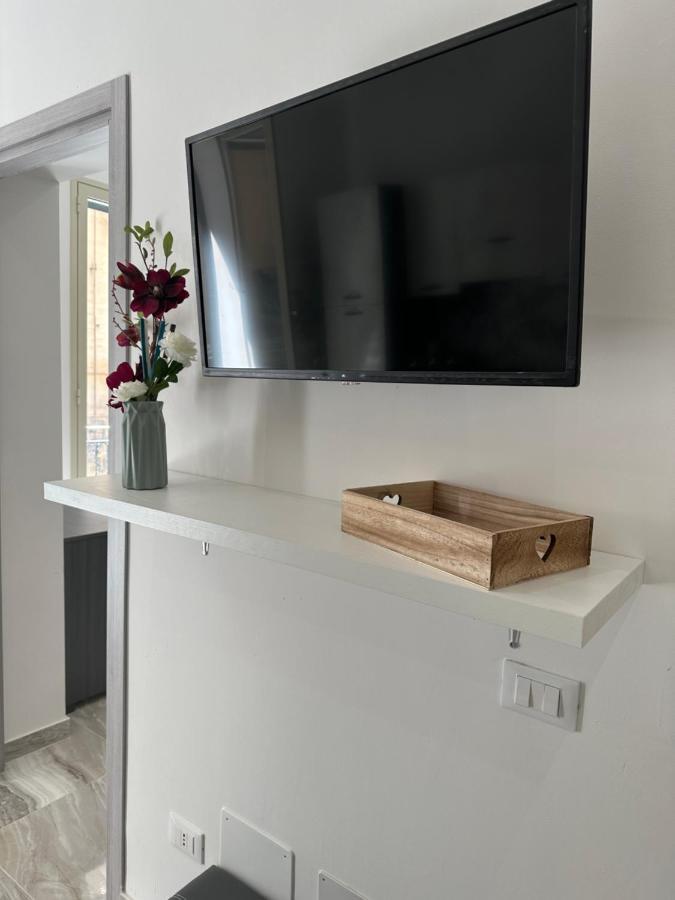 Di Pavia Apartment Palermo Bagian luar foto